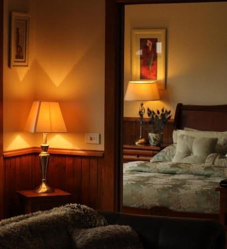 Two-Bedroom Cottage - Coachouse