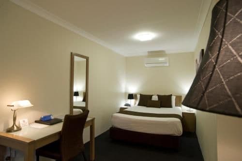 Executive Queen Room