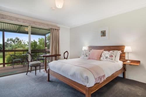 Queen Room with Balcony and En Suite Bathroom