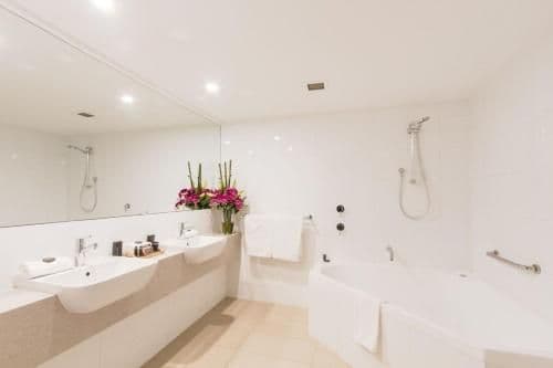 Executive Suite with Spa Bath