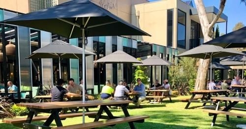 Dingley Hotel1