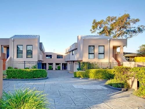 1 'Seaside Splendour' 137 Soldiers Point Road - beautiful unit on the waterfront (1 'Seaside Splendour' 137 Soldiers Point Road - Beautiful Unit On The Waterfront)4