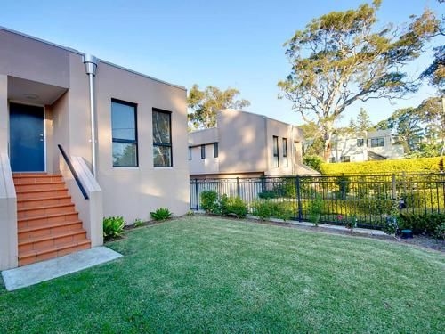1 'Seaside Splendour' 137 Soldiers Point Road - beautiful unit on the waterfront (1 'Seaside Splendour' 137 Soldiers Point Road - Beautiful Unit On The Waterfront)2