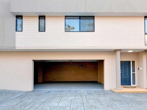1 'Seaside Splendour' 137 Soldiers Point Road - beautiful unit on the waterfront (1 'Seaside Splendour' 137 Soldiers Point Road - Beautiful Unit On The Waterfront)1