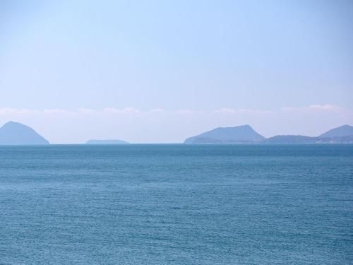 2 'Lanimer' 14 Mitchell Street - beautiful waterfront property with spectacular views3