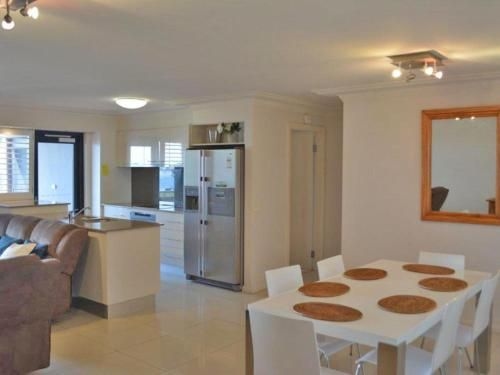 4 'Florentine' 11 Columbia Close - spectacular views and air conditioning4