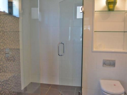 4 'Florentine' 11 Columbia Close - spectacular views and air conditioning2