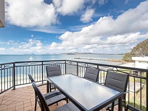 2/137 Soldiers Point Road - luxury unit on the waterfront with aircon and free unlimited Wi Fi1