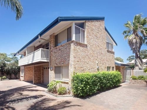3 'Ambleside' 9 Shoal Bay Avenue - air con, WIFI and close to the water and Shoal Bay shops1