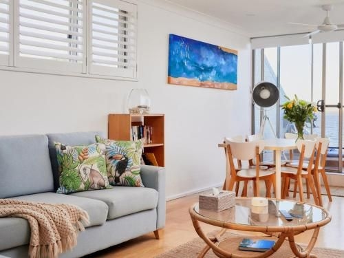 5 'Casuarina's ' 33 Soldiers Point Road - superb waterfront unit2
