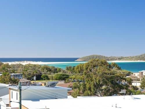 Whale Tales' 78 Lentara Street - FANTASTIC WATER VIEWS OVER FINGAL BEACH Whale Tales' 78 Lentara Street - FANTASTIC WATER VIEWS OVER FINGAL BEACH