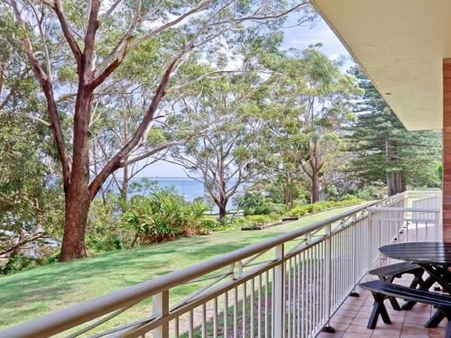 2 'Fiddlers Green' 62 Magnus Street - ground floor unit walking distance to Nelson Bay1