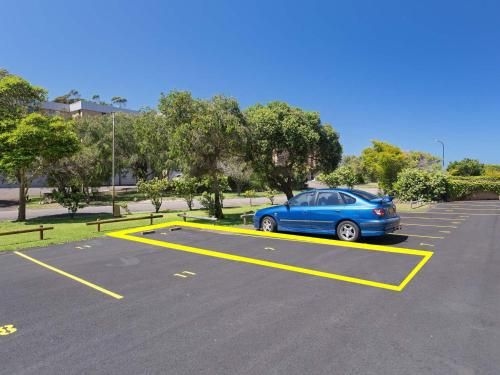 9 'Commodore', 6 Intrepid Close - SO CLOSE TO THE WATERS EDGE (9 'Commodore', 6 Intrepid Close - So Close To The Waters Edge)4