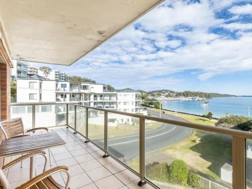 9 'Blue Vista', 13 Victoria Parade - Studio with stunning views0