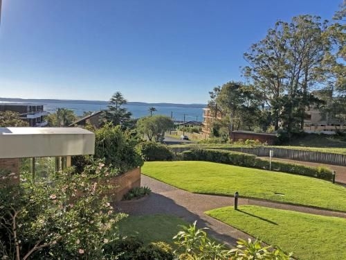 15 'The Commodore' 9-11 Donald Street - great unit only a short walk to CBD1