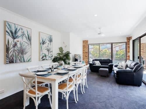 68 'Bay Parklands' , 2 Gowrie Ave - aircon, pool, tennis court, communal spa 68 'Bay Parklands' , 2 Gowrie Ave - aircon, pool, tennis court, communal spa