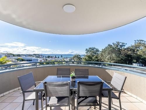 211 'The Landmark', 61B Dowling Street - Resort Style Holiday With Pool, Games Room & Restaurant0