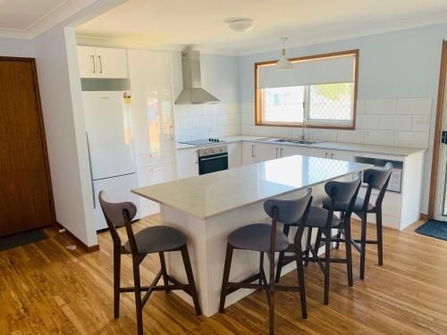 3/114 Spencer Street4