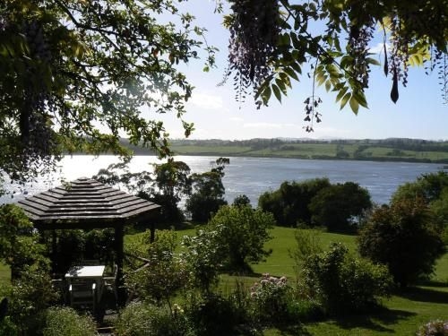 Tamar River Retreat1