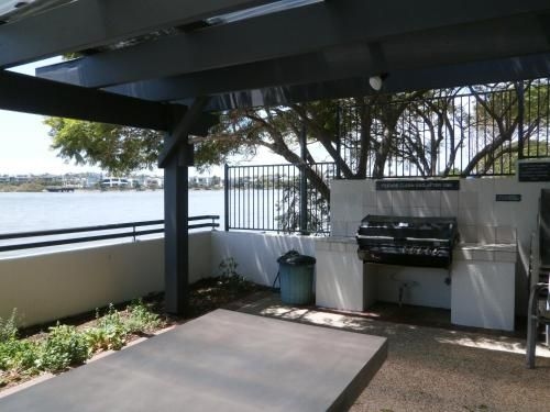 โกลด์โบโร เพลซ อพาร์ตเมนท์ (Goldsborough Place Apartments)2