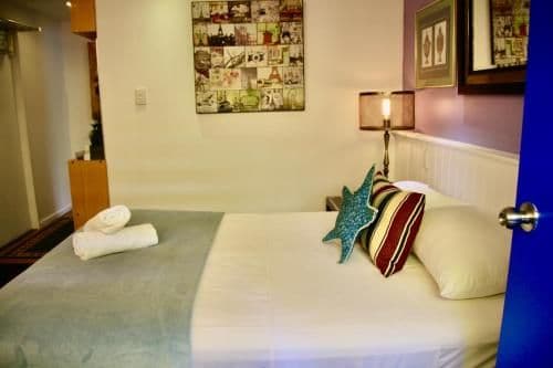 Deluxe Suite with ensuite - Courtyard View - Men Only