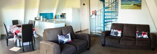 Island Breeze Motel2