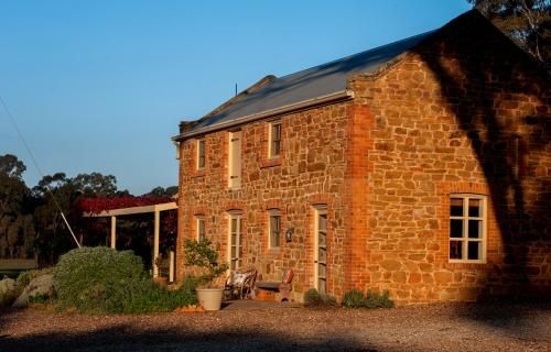 Byronsvale Vineyard and Accommodation0