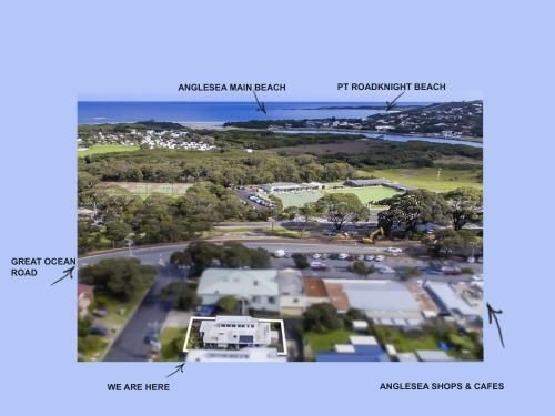 Mysa Anglesea Sleeps 7 WiFi Netflix Cafes Shops4