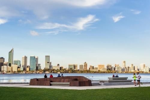 Riverside 2 bedroom with South Perth Peninsula Views (Riverside Large 2 bedroom Apartment with River Views)4
