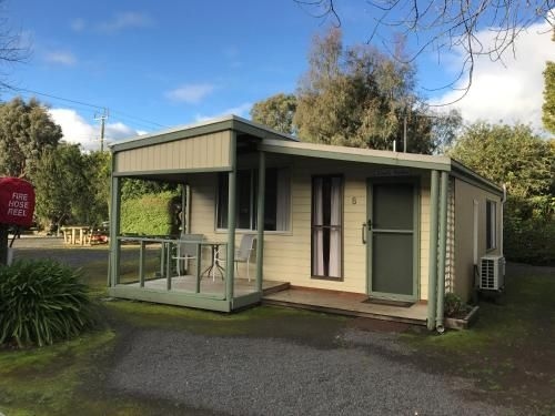 Pinewood Caravan Park1