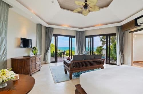 Beachfront Suite with Plunge Pool