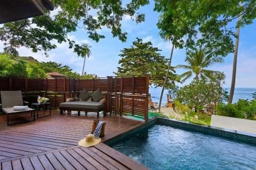Suite With Private Pool and Sea View