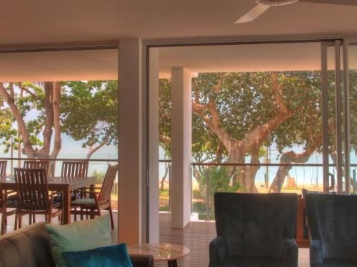 Maggies Beachfront Apt. 34