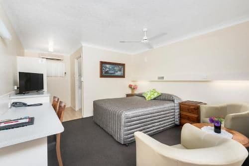 Standard Queen Room