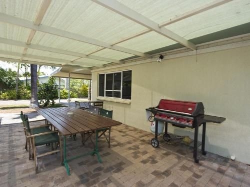 John's Tropical Island Home2