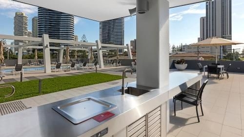 Avani Broadbeach Residences1