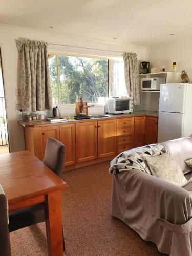 Oaktree Guest House4