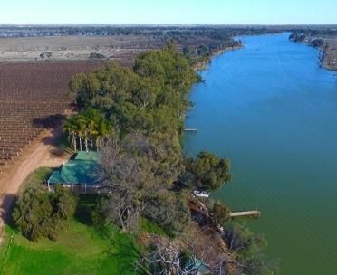 Mundic Waterfront Cottages4