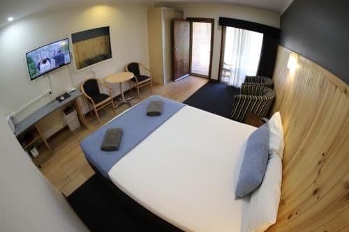 Deluxe Queen Room