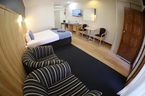 Deluxe Queen Room