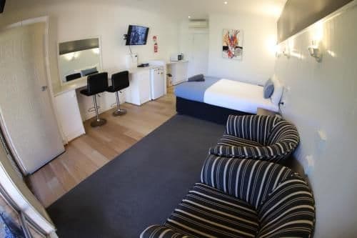 Deluxe Queen Room