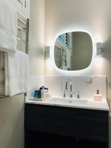 Studio with Spa Bath