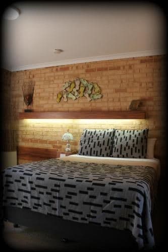 Deluxe Queen Suite