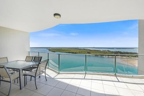 One-Bedroom Apartment with Water View