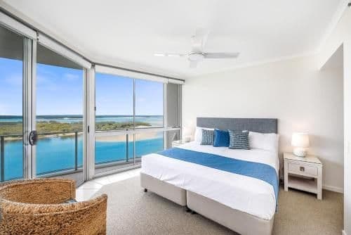 One-Bedroom Apartment with Water View