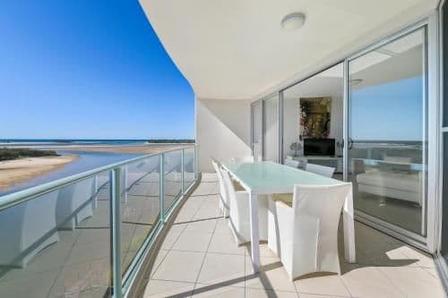 One-Bedroom Apartment with Water View