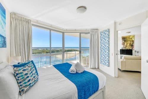 One-Bedroom Apartment with Water View