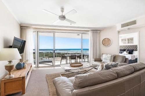 One-Bedroom Apartment with Water View