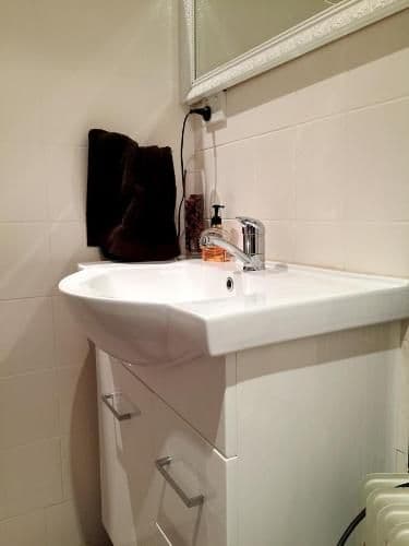 Premium Queen Room with Private Bathroom - Gold