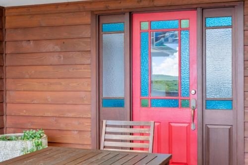 Red Door3